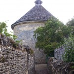 Conical roofed building
